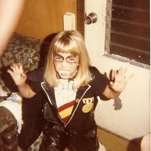 Meet your Posher, Lori